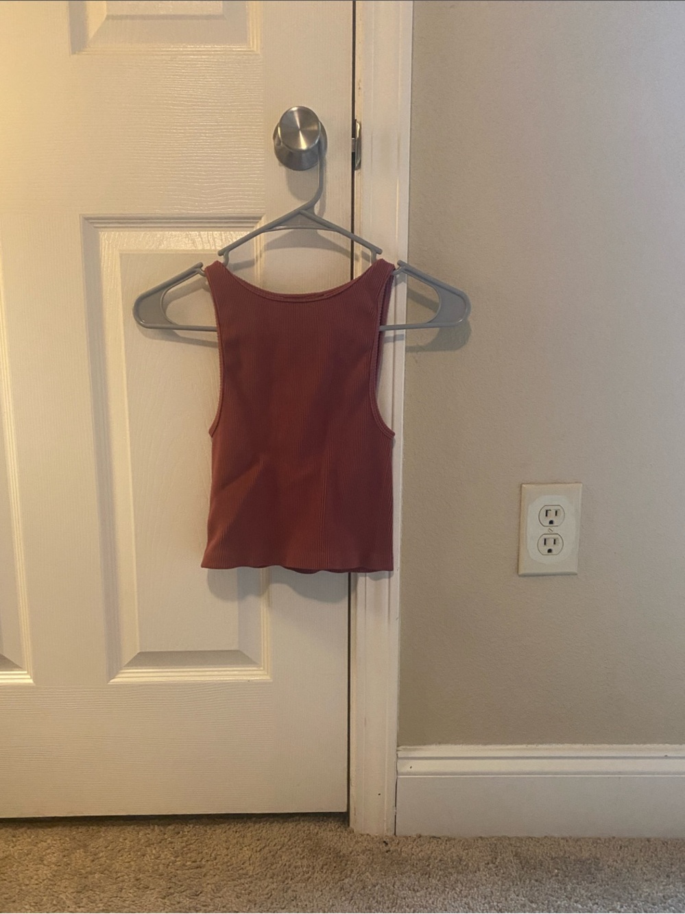 Mauve Ribbed Rust-Red Zip Tank - Picture 3 of 3